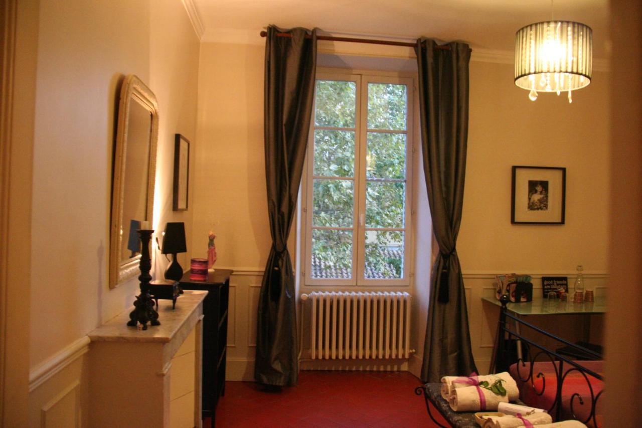 Le Mas Des Dames Appartement Avignone Esterno foto